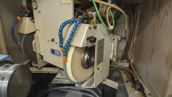 Toyoda GU-series grinder detail